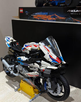 原单版本宝马𝐦𝟏𝟎𝟎𝟎𝐫𝐫乐高积木摩托模型012702