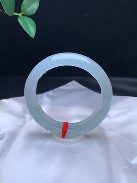 620628，55. 冰晴绿手镯，冰冰，纯整体干净清爽，带些淡淡的绿底