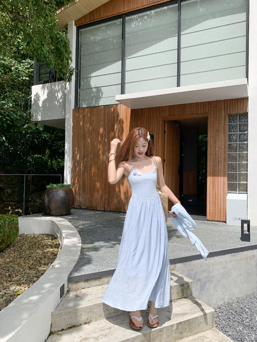 【折后再享2件88折】现货秒杀！微信打折价！立体玫瑰花吊带连衣裙 日常219.99/件 立减90 秒杀129.99/件！！ 商品图5