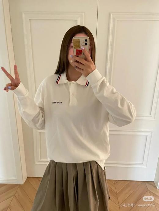 缪缪撞色翻领情侣款两粒扣珠地网眼长袖polo衫 商品图1