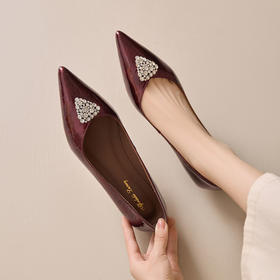 【预售5天】精致复古真皮水钻气质中跟鞋春秋新款尖头低跟百搭浅口单鞋MBJR&6942