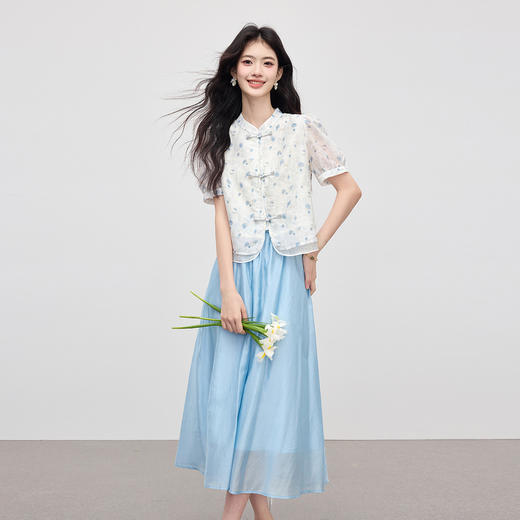 【07/30新品6.5折】熙世界新中式国风套装夏季女装高级感盘扣小衫莱赛尔半身裙两件套 商品图1