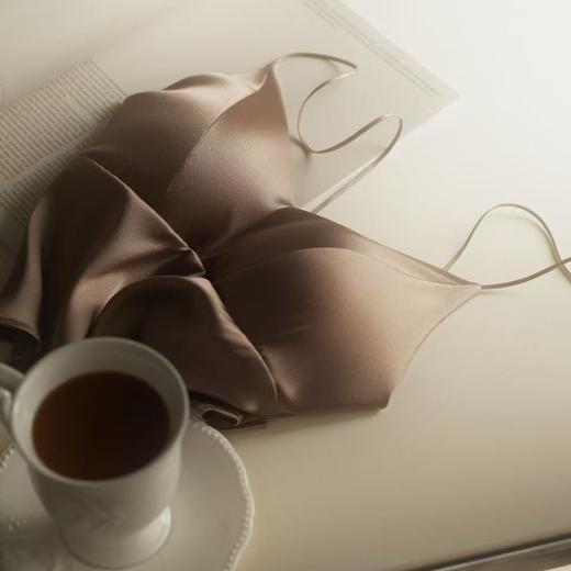 工厂生产线下来的法单！19姆米桑蚕丝真丝缎吊带背心文胸女款！ 商品图1