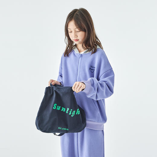 棵初2025年秋季新款亲子中大女童字母斜跨帆布包包带可调节单肩包 商品图3