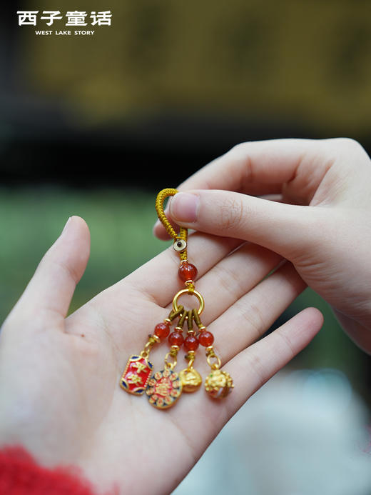 【百大严选】【灵隐祈福财神钥匙扣】平安挂件 招财吞金兽铃铛+红玛瑙 铜镀金宝塔 汽车钥匙链日进斗金 商品图1