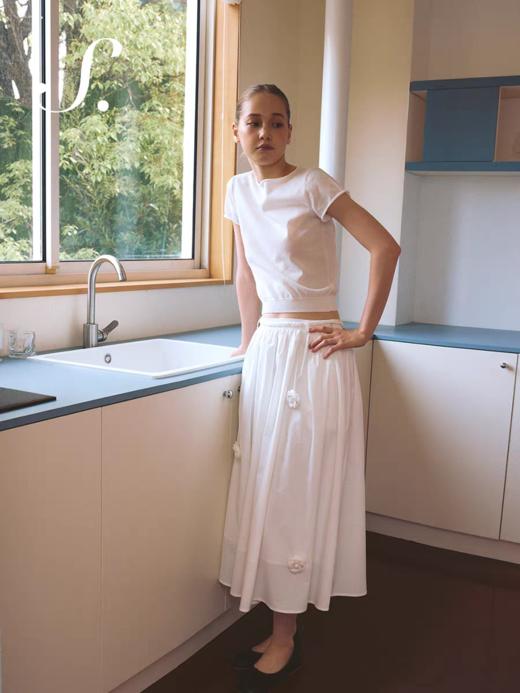 shyshystill/shy202504036/一字领麻感卷边针织纯色两色小上衣 商品图4