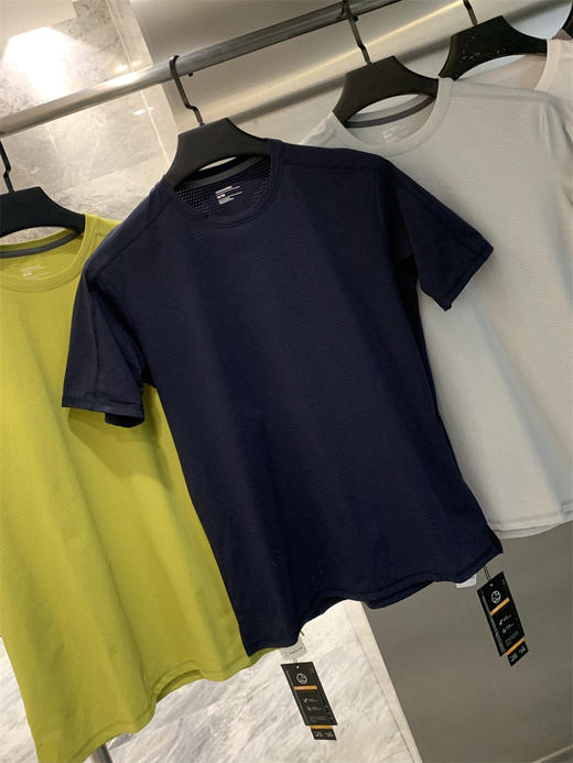 全身透气网孔！UPF40 袋装夏季防晒黑科技净色休闲短袖情侣款 商品图6