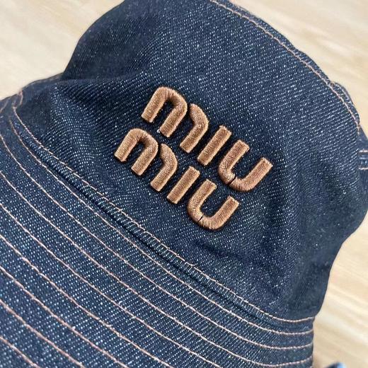 点此购买 miumiu四季款女士渔夫帽 yb 325627 商品图5