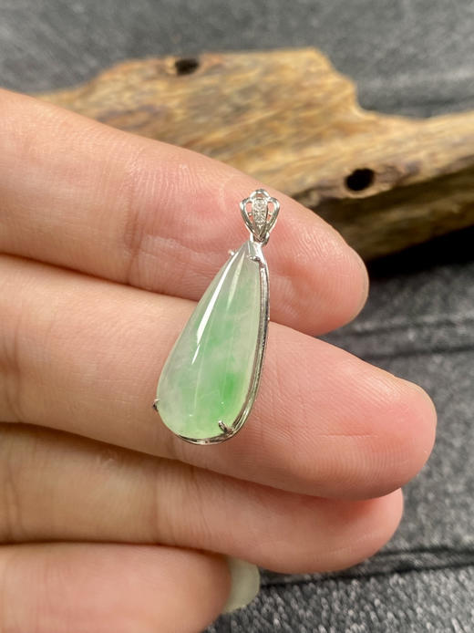 【FC0083】18K金镶嵌翡翠水滴吊坠 水润光泽 色泽亮丽 款式精美 商品图3