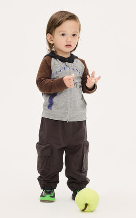 jnby   25年秋款  连帽开襟卫衣  YP8410680