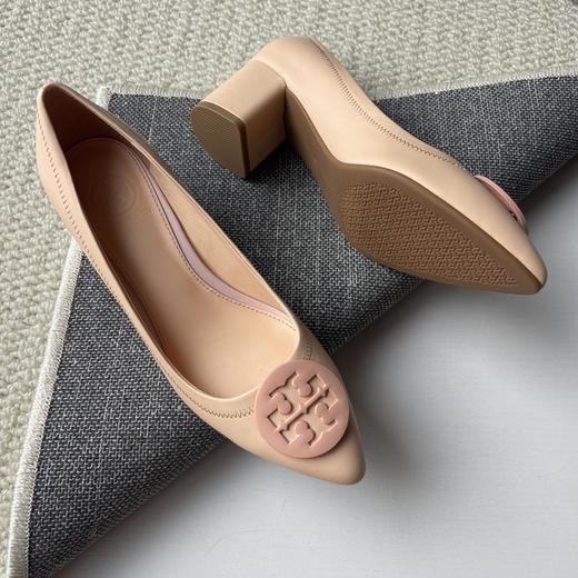 点此购买 TB托里伯奇女士经典尖头中跟女鞋 dx 325584 商品图10