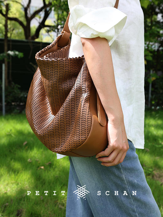 PETIT SCHAN小闪 BAG#017 At present 当下 法国进口头层植鞣牛皮斜挎包 商品图3