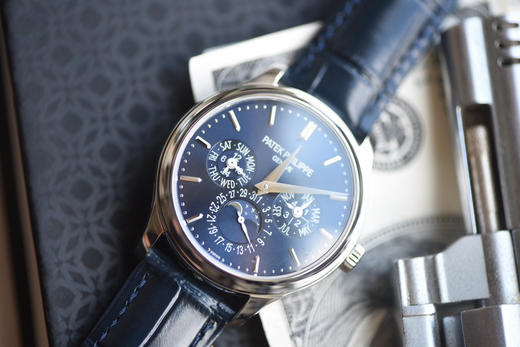 3K全新来袭，匠心之作，再创经典
百达翡丽超级复杂功能时计5327/5140系列腕表，
表壳直径40mm，表盘布局大方得体，功能虽多却不让人觉得繁杂，日辉纹搭配金质立体宝玑数字刻度和柳叶指针条丁❕❕❕ 商品图1