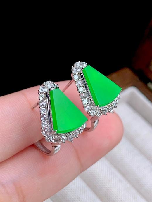 无事牌翡翠耳钉 商品图5