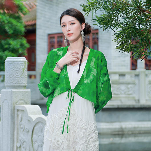 【春夏百搭】柳绿盼花印花薄开衫 | 清新防晒飘逸遮阳 商品图0