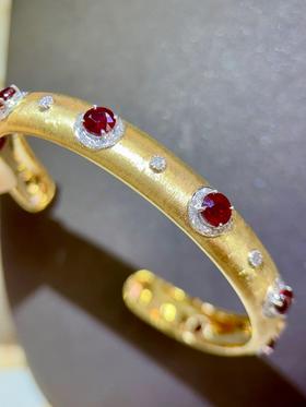 3.562ct刻面红宝石手镯