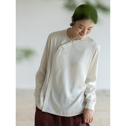 牧衣游 22姆米净色真丝衬衫新款轻薄垂感文艺极简新中式上衣 忆尔 商品图1