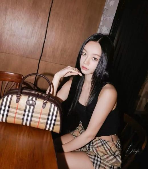 巴宝莉  Highlands格纹保龄球包（EJ*MM） 商品图1