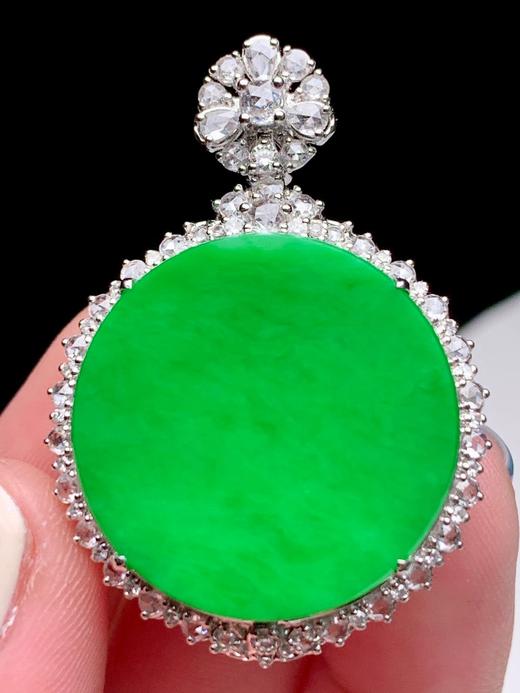 圆牌翡翠吊坠 商品图1