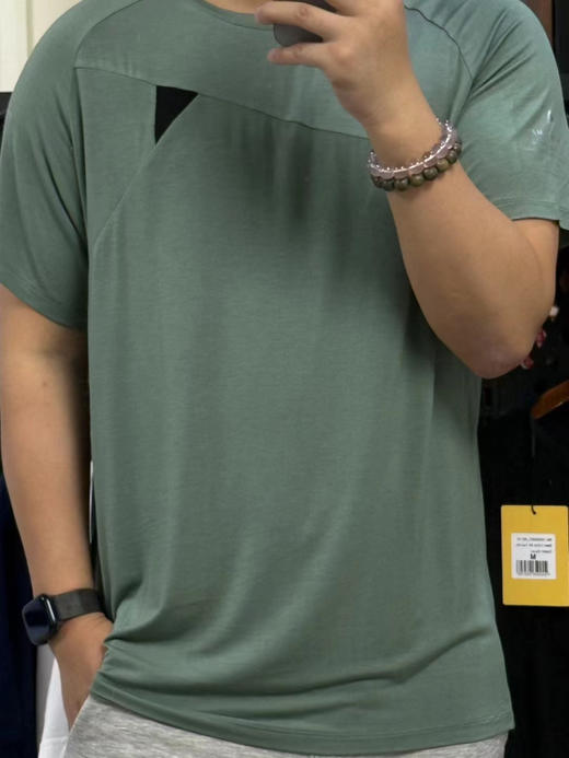 原单正品攀山鼠伐楠龙体恤，正儿八经的美利奴羊毛，天然抗菌，除臭，

产地立陶宛，无论你懂不懂，上身一试，百分之百征服你

渡鸦黑，湖滨绿

尺码S-XXL

原价960 商品图0