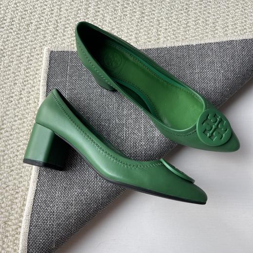 点此购买 TB托里伯奇女士经典尖头中跟女鞋 dx 325584 商品图3