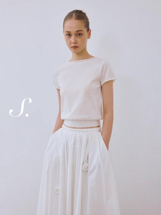 shyshystill/shy202504036/一字领麻感卷边针织纯色两色小上衣 商品图2