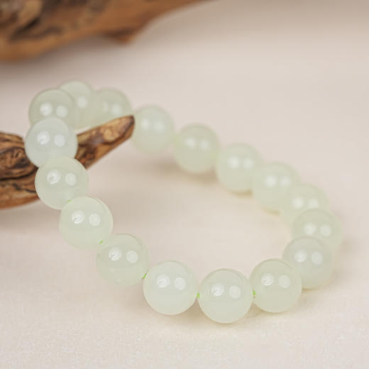 （中国玉都揭阳溯源）翠青·冰底葡萄肉和田玉首饰系列，高货翠青冰点价，冰肌玉骨藏葡萄，腕间凝作一泓清水 商品图1