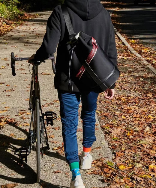 EdWxBA爱德华潜水料拼皮水桶包轻便防水侧背包 商品图10