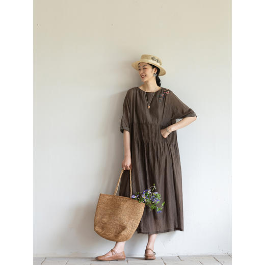 牧衣游原创 丝棉打条手工刺绣连衣裙新款宽松文艺质朴长裙 杏喜 商品图3