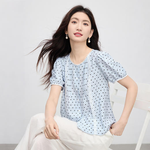熙世界爱心印花泡泡袖衬衫女夏季设计感小众蕾丝花边圆领气质小衫 商品图2
