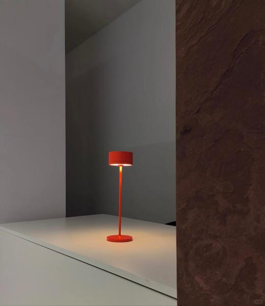 意大利进口iguzzini whisper 台灯 商品图0