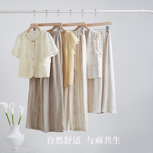 【07/30新品6.5折】熙世界轻中式亚麻短外套女夏季薄款贝壳织带圆领国风刺绣短袖上衣 商品图3