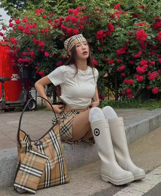 巴宝莉  骑士徽标 最新格纹托特包 长版（EJ*MM） 商品图6