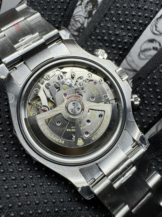 『v厂victory』clean厂c厂4131新款/黑迪4131黑钢迪126500 黑色通过图片对比➕表盘的三个银色小圈，4131更新大的部分，小圈边缘多了一个亮圈，这点clean做的很好，斜度亮度❕ 商品图11