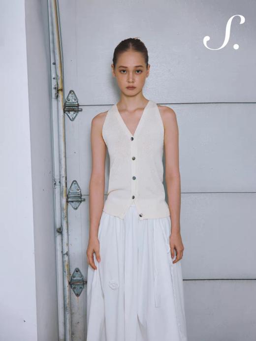 shyshystill/shy202502034/无袖小版型天丝透气感呼气针织马甲 商品图4