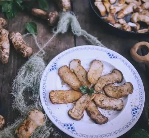 【3盒 送 半斤木耳】松茸干片 6斤鲜松茸 出1斤干松茸 晒单50g木耳 商品图0