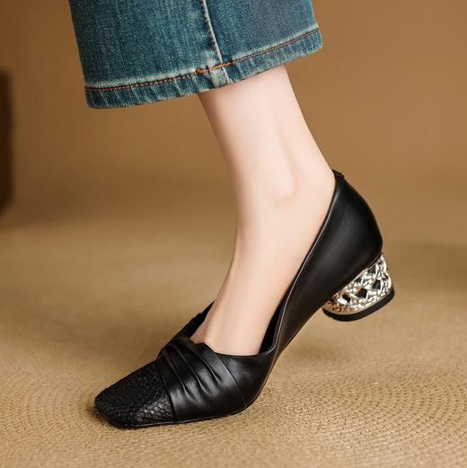 【预售5天】复古新款方头真皮褶皱软牛皮拼接浅口鞋法式粗低跟单鞋女NJMK&K1709 商品图2