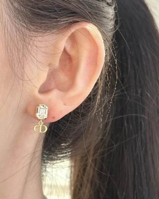 现货 THS-无 D家 甜甜方糖系列 方糖水晶+珍珠+经典 logo耳饰 2色 CU1317 商品图2