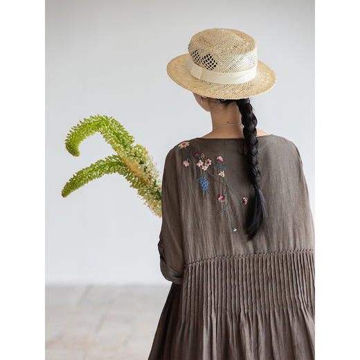 牧衣游原创 丝棉打条手工刺绣连衣裙新款宽松文艺质朴长裙 杏喜 商品图2