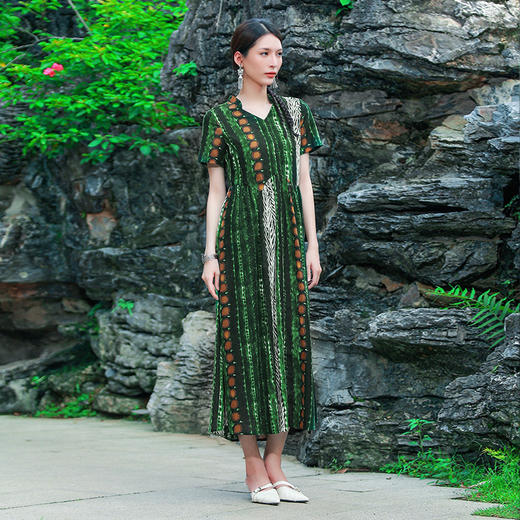 月沉钩民族风连衣裙 | 绿色沉稳清雅感 | 现货加急发 商品图1