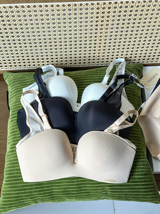 现货 THS-无【不退换】 lap家 半杯素雅无痕聚拢内衣套装 文胸+内裤套装 3色 BP224 商品图2