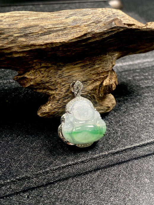 【FC0081】18K金镶嵌翡翠飘绿佛公吊坠 玉质细腻 飘花灵动 款式精美 商品图0