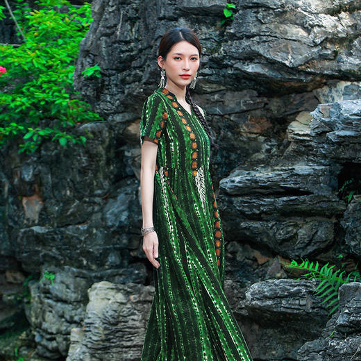 月沉钩民族风连衣裙 | 绿色沉稳清雅感 | 现货加急发 商品图3