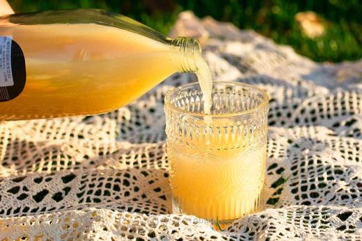 55抢1L巨量装NFC果汁，原价89法国贵族纯手工果肉果汁1瓶20颗鲜果冷榨老牌PatrickFont高端NFC果汁非浓缩还原基地直邮 商品图3