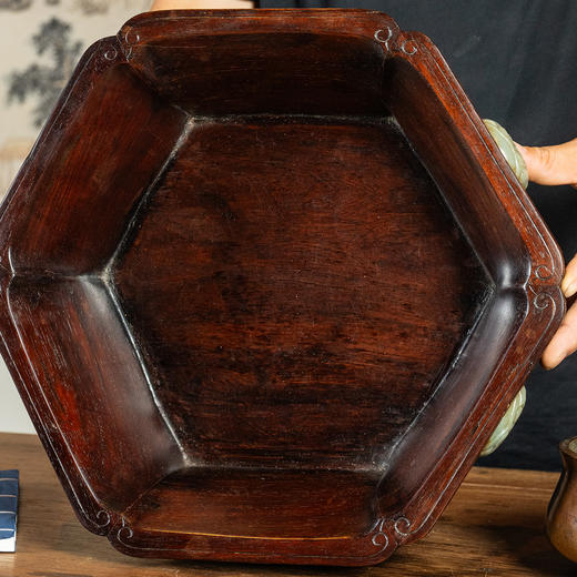 清中期	红木嵌玉云纹六角赏盆 商品图3