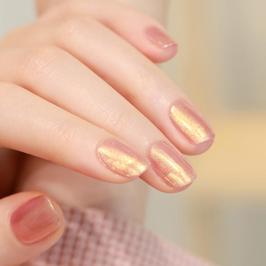 【美甲好物丨舒羞SOSHY水性显白指甲油两瓶组合装】质地润滑易涂，光泽度强，毛刷均匀不分叉，免烤自然干不伤甲，多个色系可选，随心搭配都好看~ 商品图7