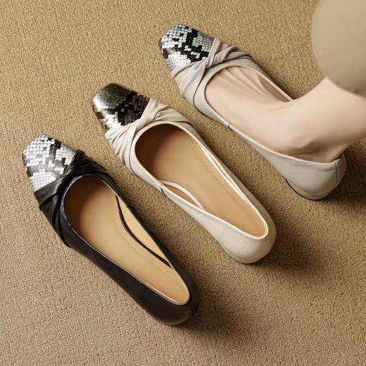 【预售5天】羊皮方头粗跟单鞋女配裙子不累脚时尚气质小皮鞋HC-8160 商品图1