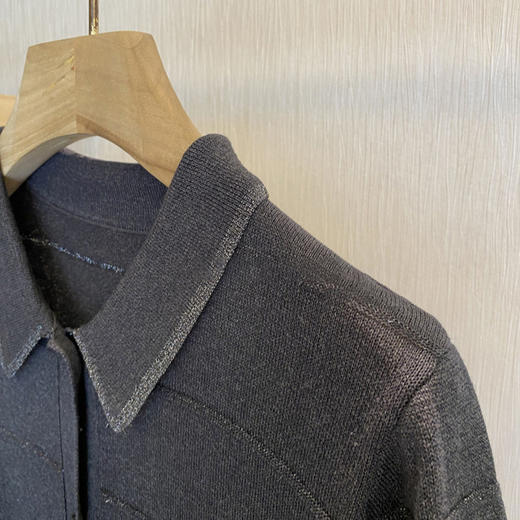 可遇不可求！！！2025渠道货亚麻和纸纱条纹polo翻领夹色针织开衫女款！ 商品图3