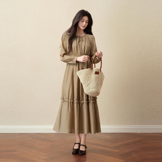 【严选】诗凡黎莱赛尔肌理感气质连衣裙25秋新款打揽收腰系带圆领长袖裙子7G8190771 商品图1