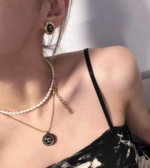 香奈儿 圆黑金边耳钉 （XTY） 商品图4